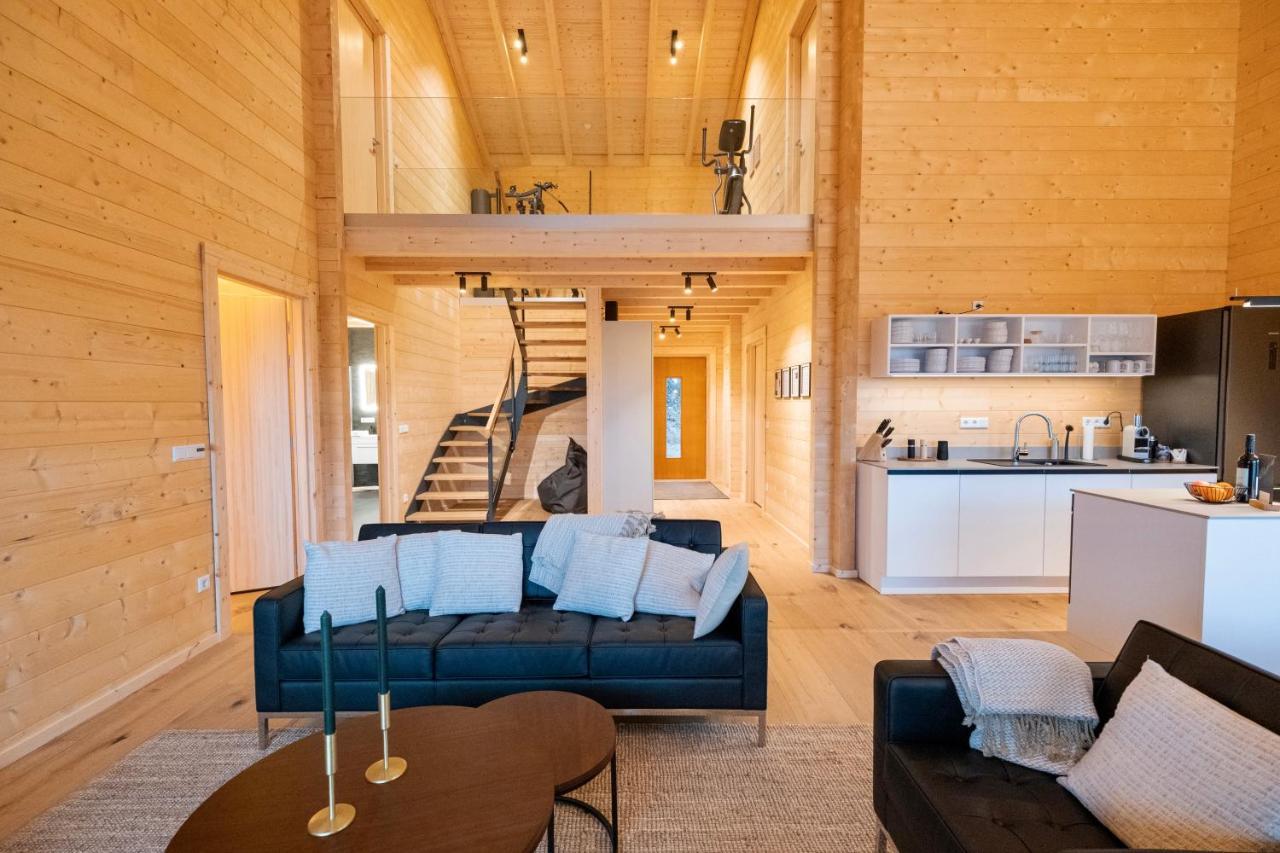 Netten Naturerlebnis Holz-Chalets Daun Esterno foto