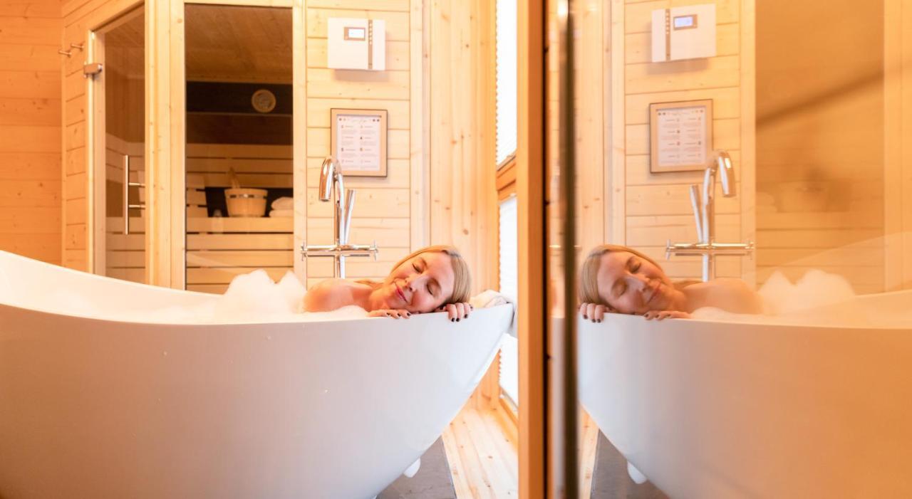 Netten Naturerlebnis Holz-Chalets Daun Esterno foto