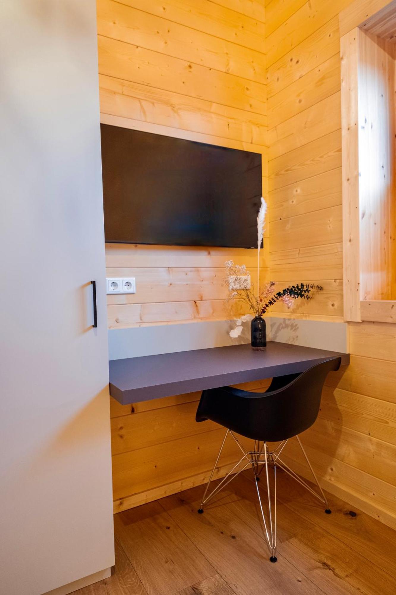 Netten Naturerlebnis Holz-Chalets Daun Esterno foto