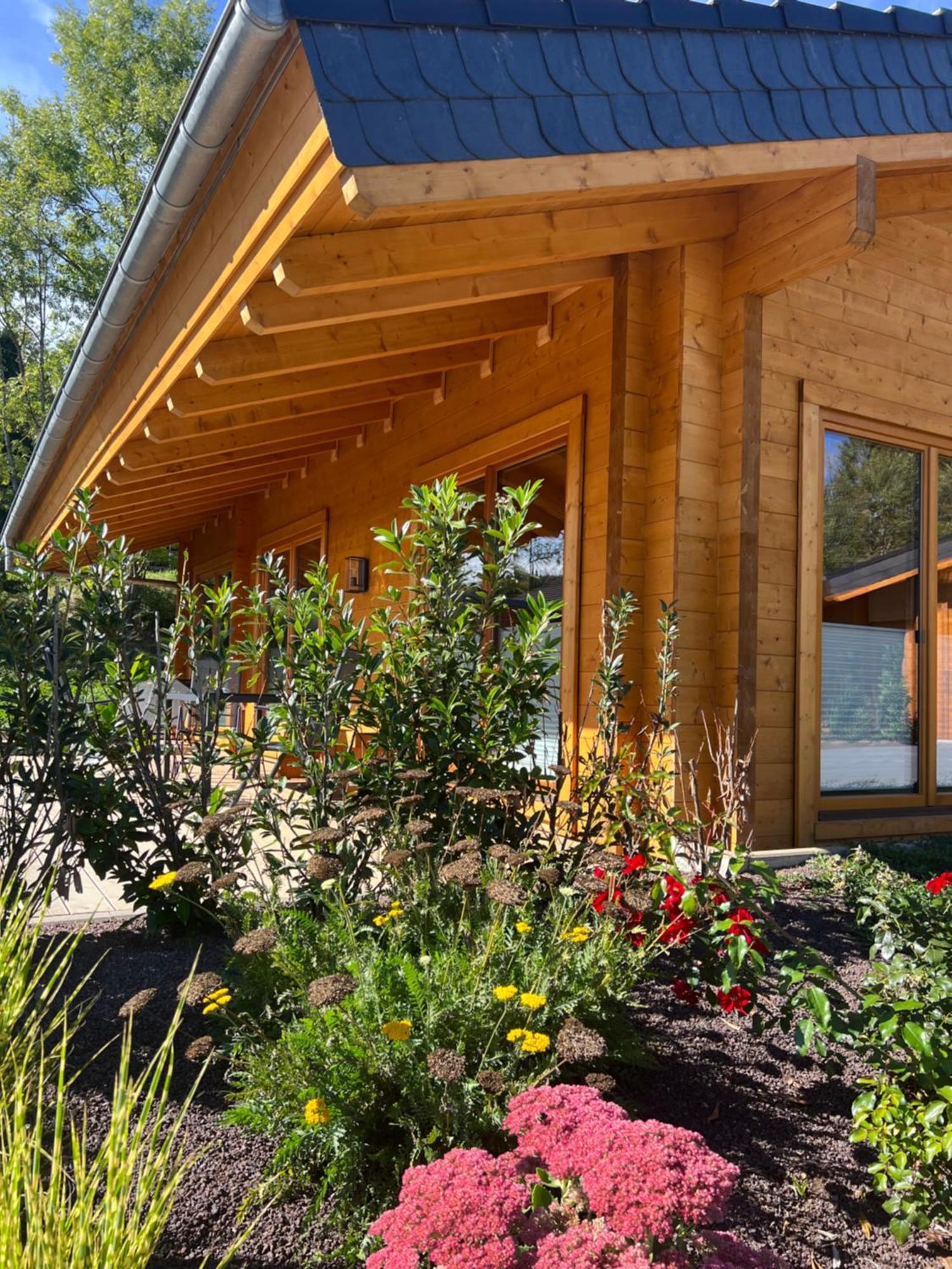 Netten Naturerlebnis Holz-Chalets Daun Esterno foto